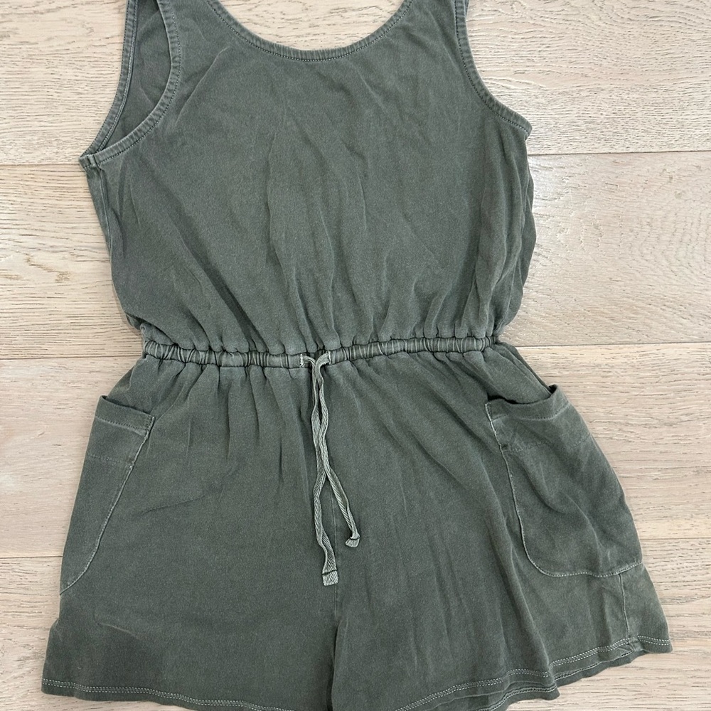 Green Jumpsuit with Elastic Waist and Flowing Shorts